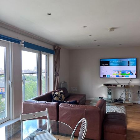 Great City Centre Getaway Apartment 2 Bed Near The Beach And Shopping Area 스완지 외부 사진